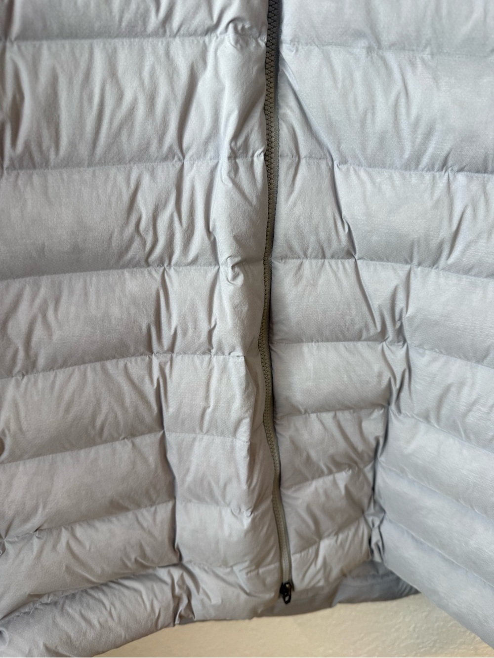 Lululemon Men’s XL Navigation 700 Down Fill Jacket Gray Lightweight Puffer Coat - Picture 7 of 16